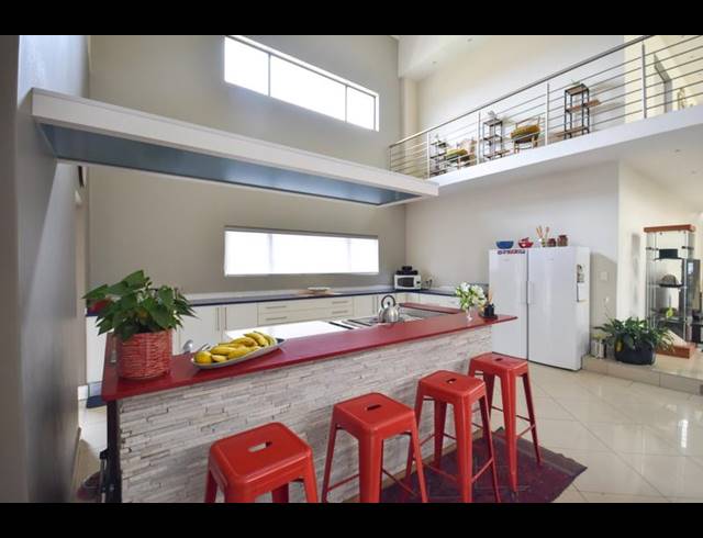 4 BEDROOM HOUSE FOR SALE IN MIDSTREAM ESTATE